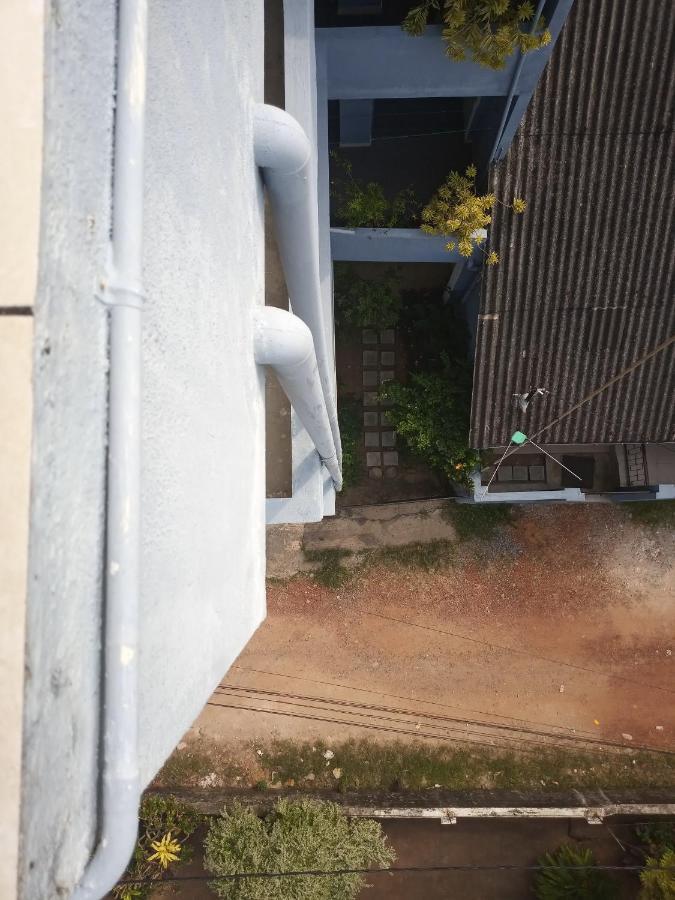 Ocean Pebbles Apartment Dehiwala-Mount Lavinia Exterior photo